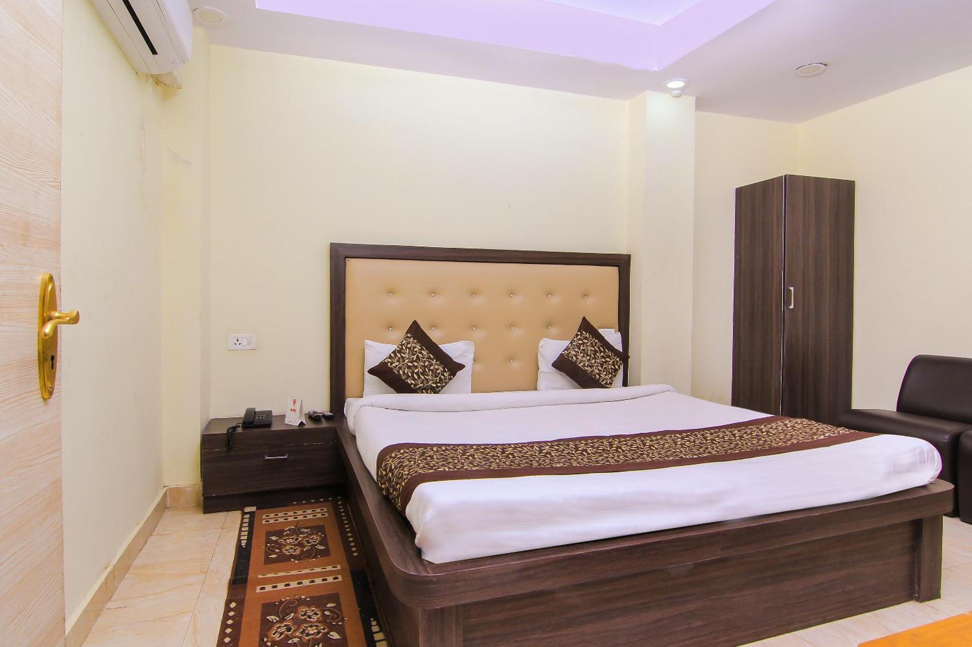 Oyo Flagship Hotel Cz Near Phoenix United Lucknow Eksteriør billede