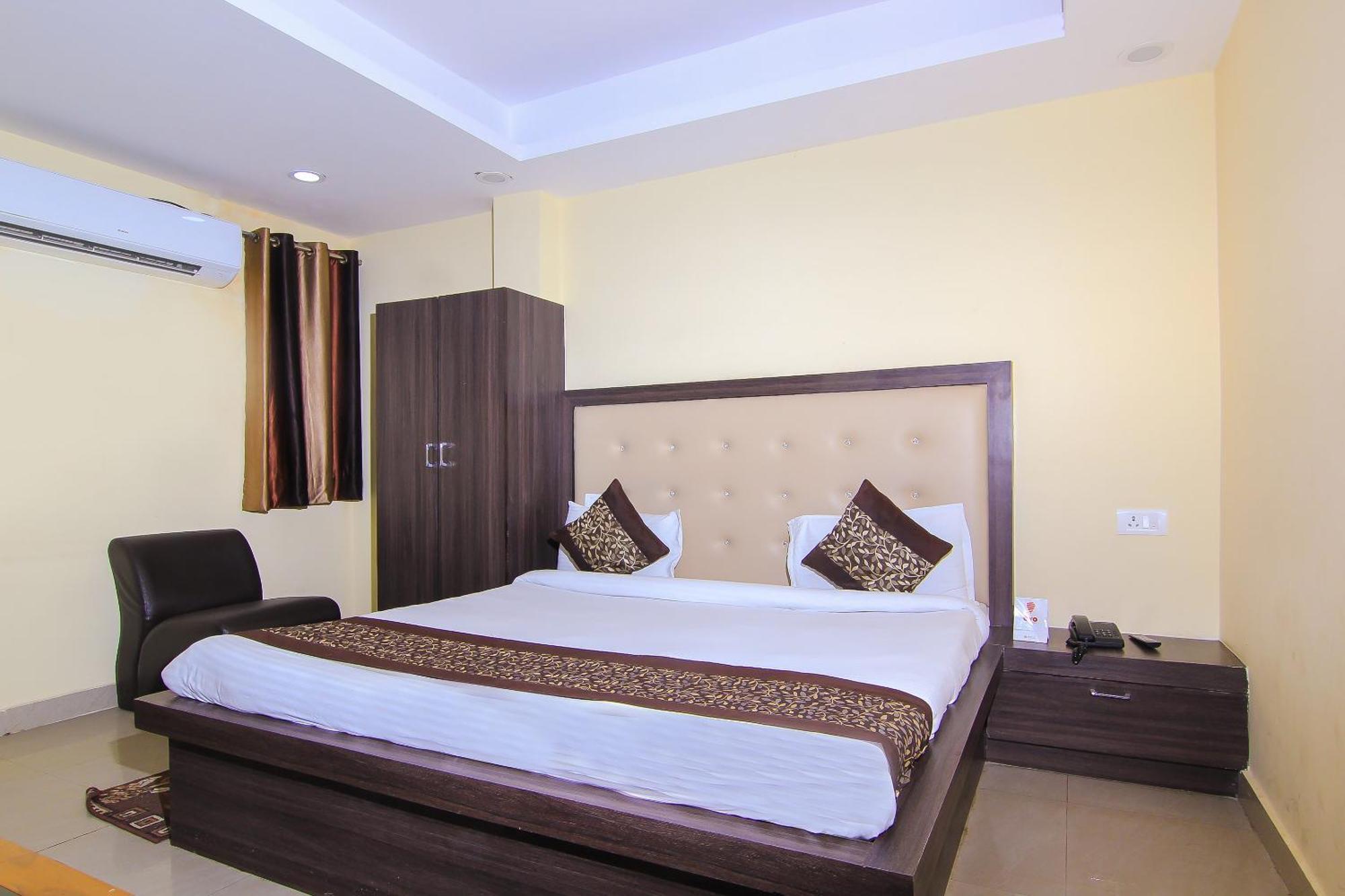 Oyo Flagship Hotel Cz Near Phoenix United Lucknow Eksteriør billede