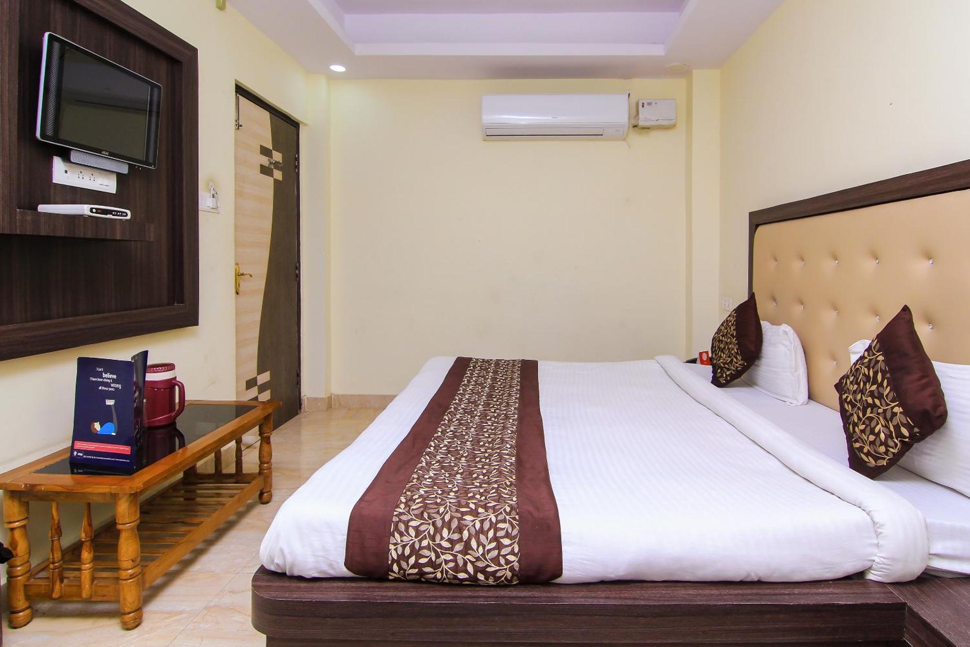 Oyo Flagship Hotel Cz Near Phoenix United Lucknow Eksteriør billede