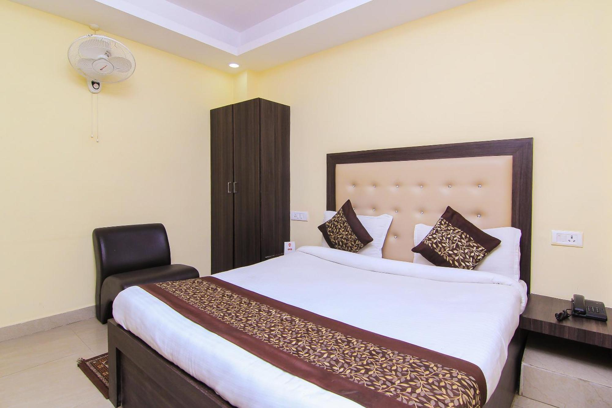 Oyo Flagship Hotel Cz Near Phoenix United Lucknow Eksteriør billede